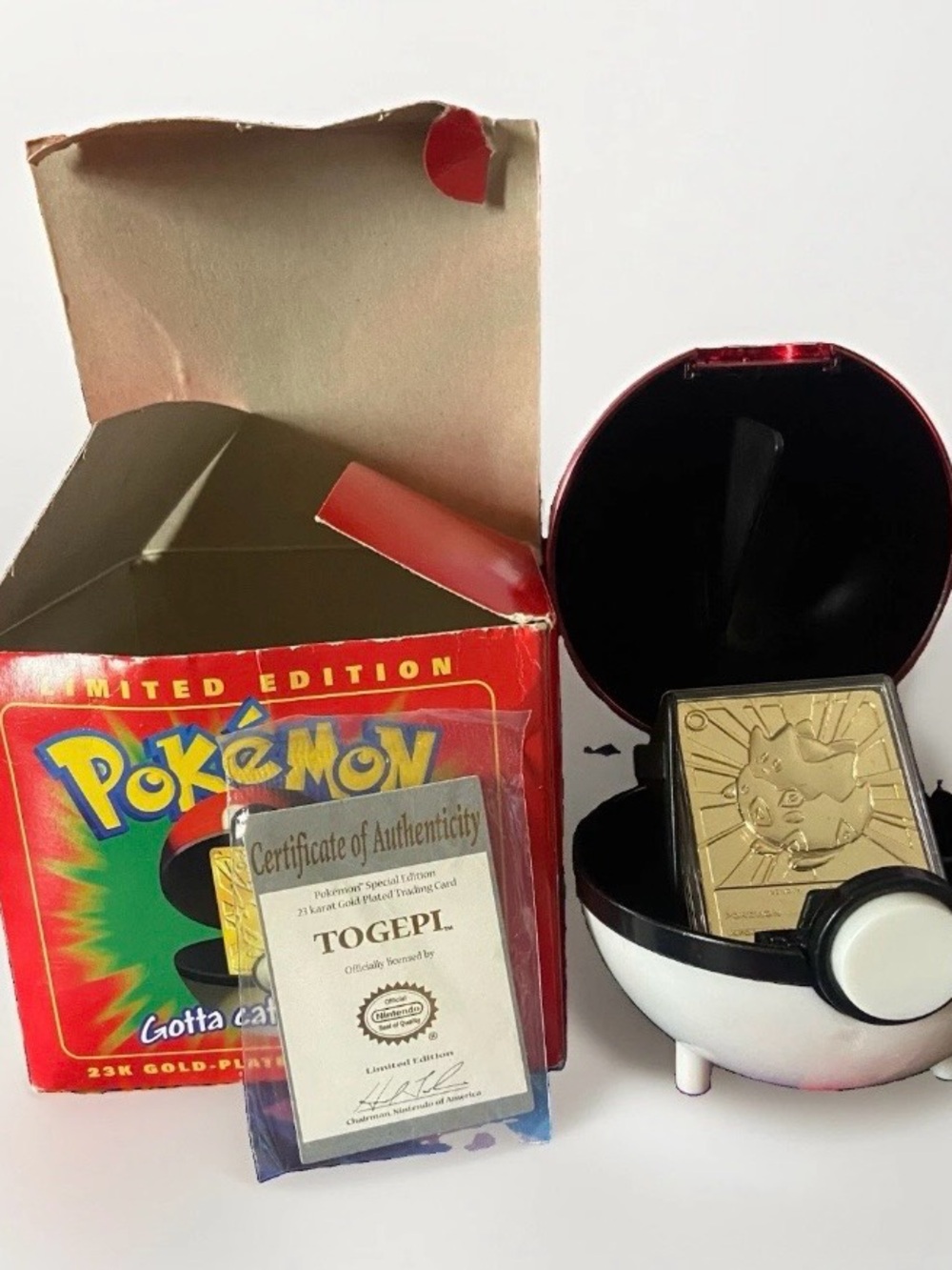 Pokémon Togepi 23K Gold-Plated Metal Trading Card w/ Poké Ball, Certificate& Box